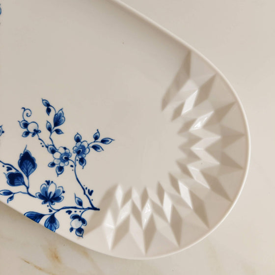 white serving tray